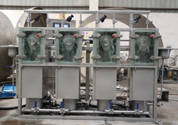 SH-1X4-20 normal temperature spray type hank yarn dyeing machine