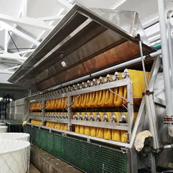 SH-100T normal temperature spray type hank yarn dyeing machine