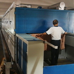 DC hank yarn dryer